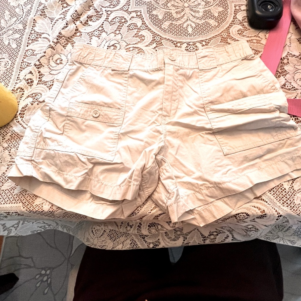 Women's Cream Cargo Shorts Size 8
